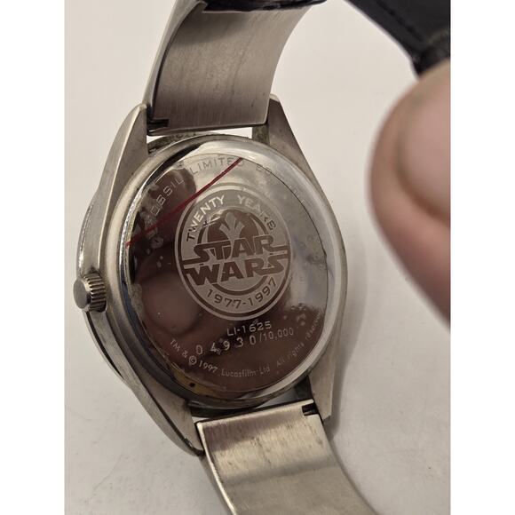 Limited Edition Fossil LI-1625 STARWARS Darth Vader Men's Silver Watch. #4930 - Picture 5 of 9